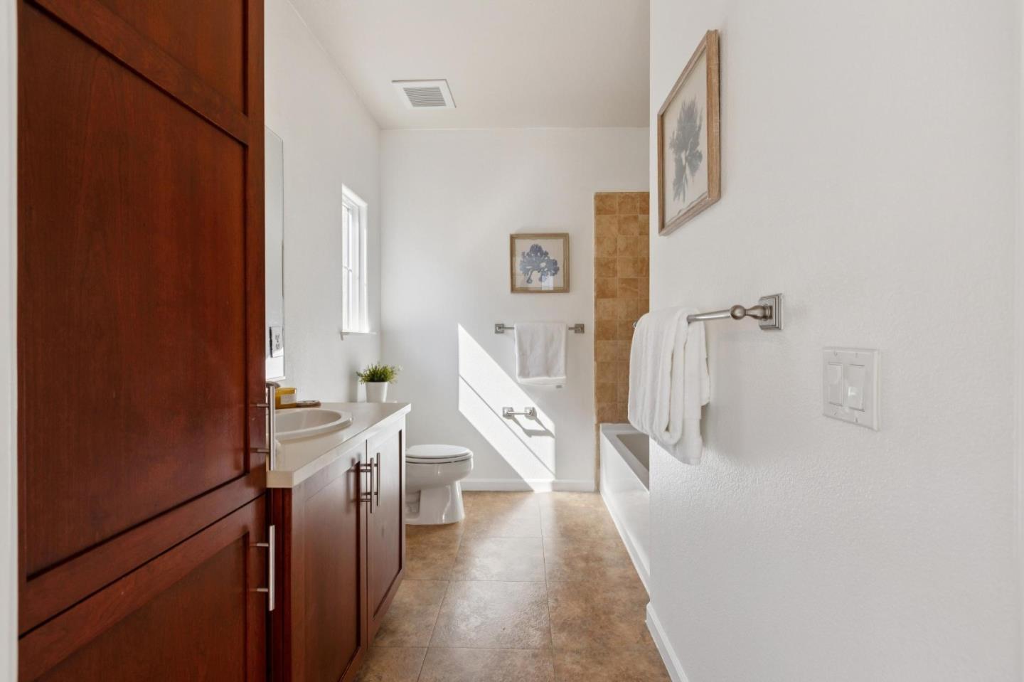 Detail Gallery Image 14 of 23 For 20128 Stevens Creek Boulevard #209,  Cupertino,  CA 95014 - 2 Beds | 2 Baths