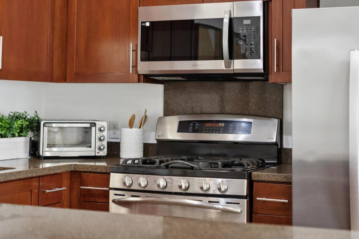 Detail Gallery Image 7 of 23 For 20128 Stevens Creek Boulevard #209,  Cupertino,  CA 95014 - 2 Beds | 2 Baths