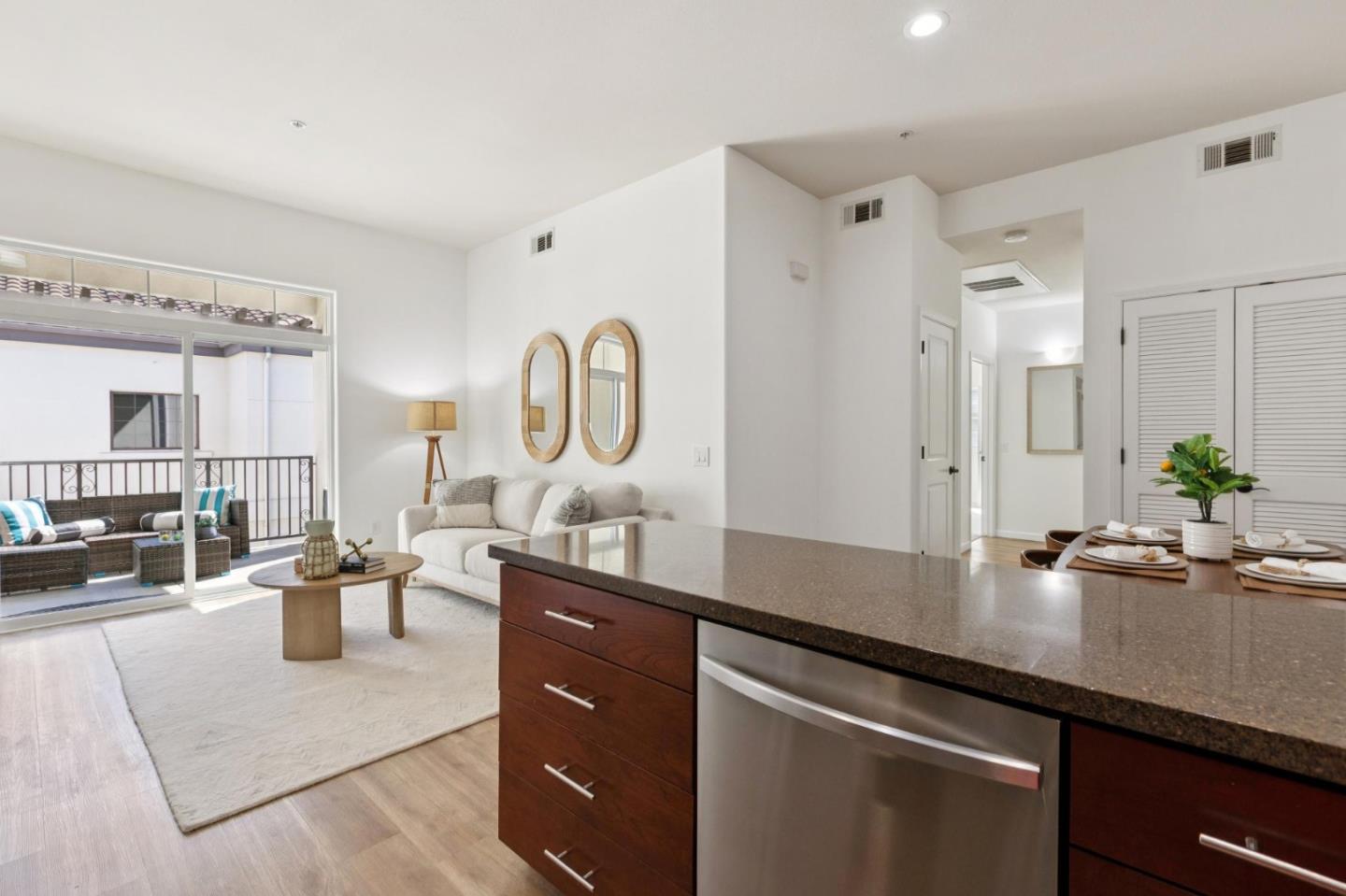 Detail Gallery Image 8 of 23 For 20128 Stevens Creek Boulevard #209,  Cupertino,  CA 95014 - 2 Beds | 2 Baths