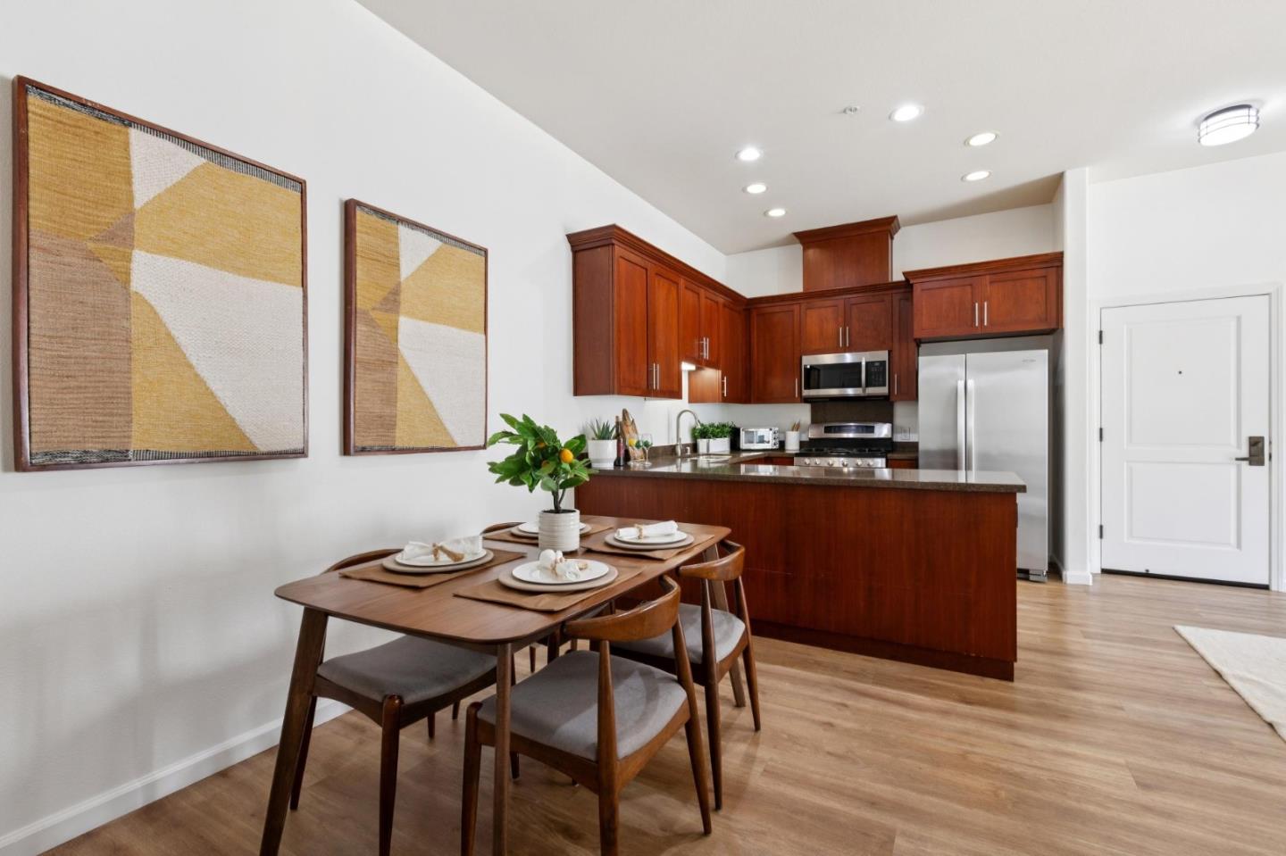 Detail Gallery Image 9 of 23 For 20128 Stevens Creek Boulevard #209,  Cupertino,  CA 95014 - 2 Beds | 2 Baths