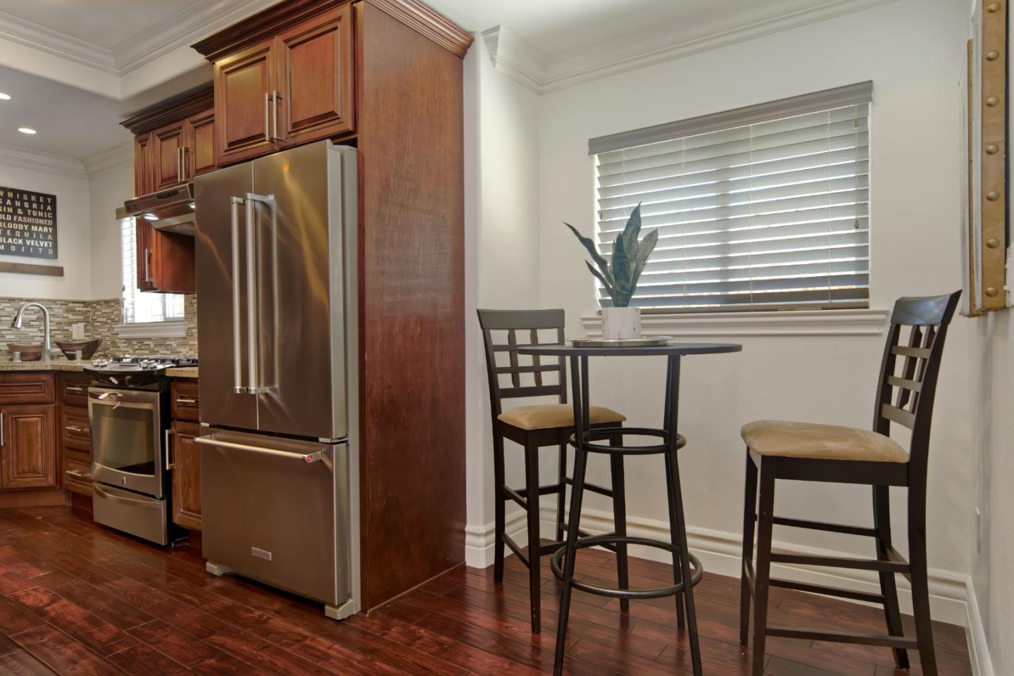 Detail Gallery Image 11 of 35 For 430 Belmont Way, San Jose,  CA 95125 - 3 Beds | 3 Baths
