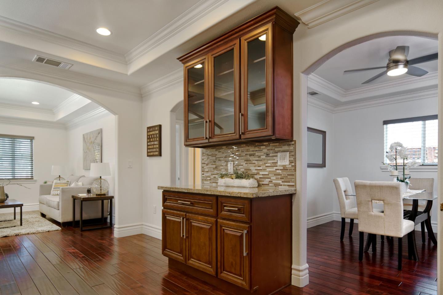 Detail Gallery Image 13 of 35 For 430 Belmont Way, San Jose,  CA 95125 - 3 Beds | 3 Baths