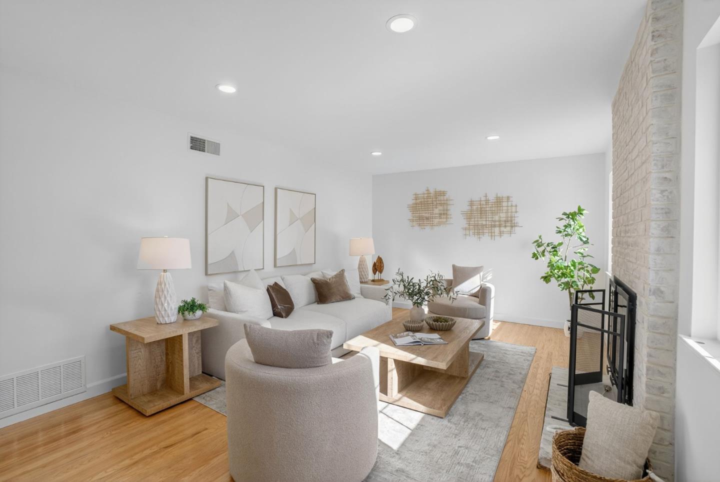 Detail Gallery Image 6 of 28 For 1464 Lucena Ct, San Jose,  CA 95132 - 3 Beds | 2 Baths