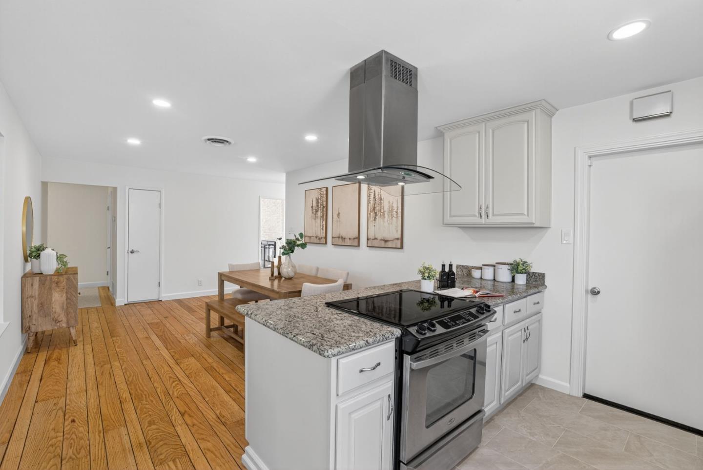 Detail Gallery Image 9 of 28 For 1464 Lucena Ct, San Jose,  CA 95132 - 3 Beds | 2 Baths