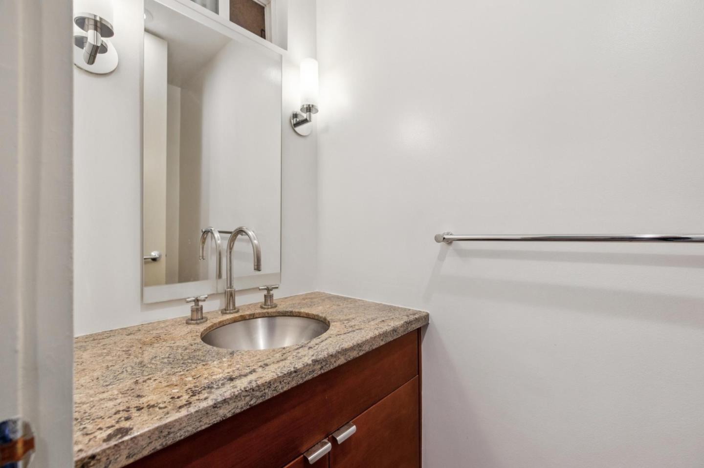 Detail Gallery Image 10 of 41 For 1835 Palm View Pl #103,  Santa Clara,  CA 95050 - 2 Beds | 2/1 Baths