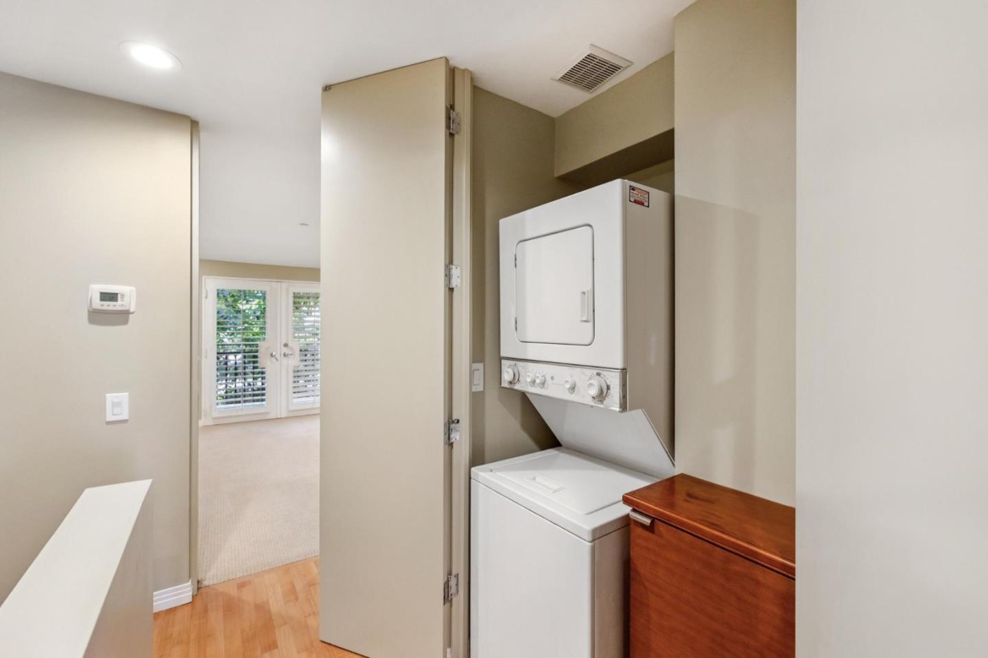 Detail Gallery Image 15 of 41 For 1835 Palm View Pl #103,  Santa Clara,  CA 95050 - 2 Beds | 2/1 Baths