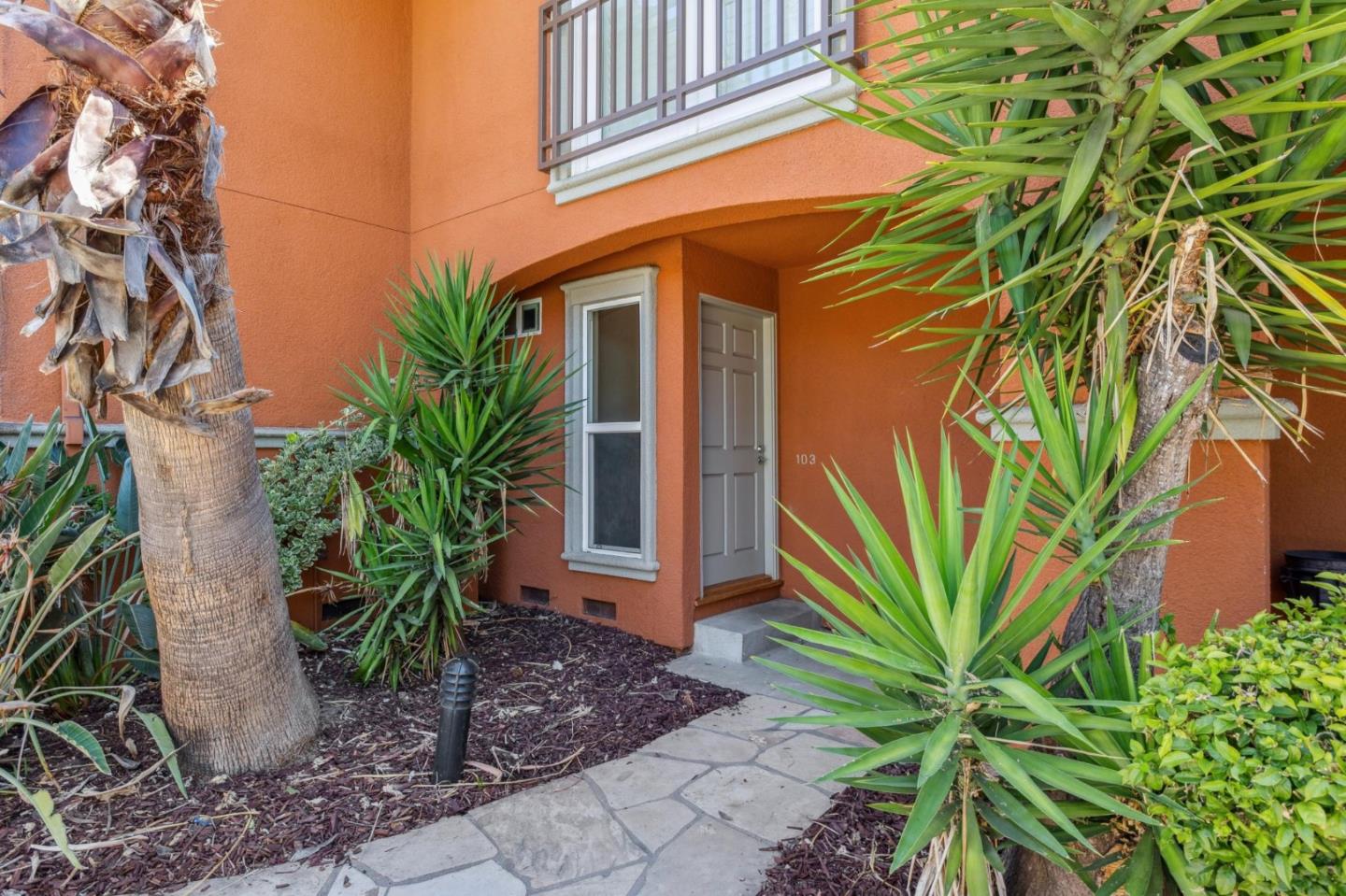 Detail Gallery Image 23 of 41 For 1835 Palm View Pl #103,  Santa Clara,  CA 95050 - 2 Beds | 2/1 Baths
