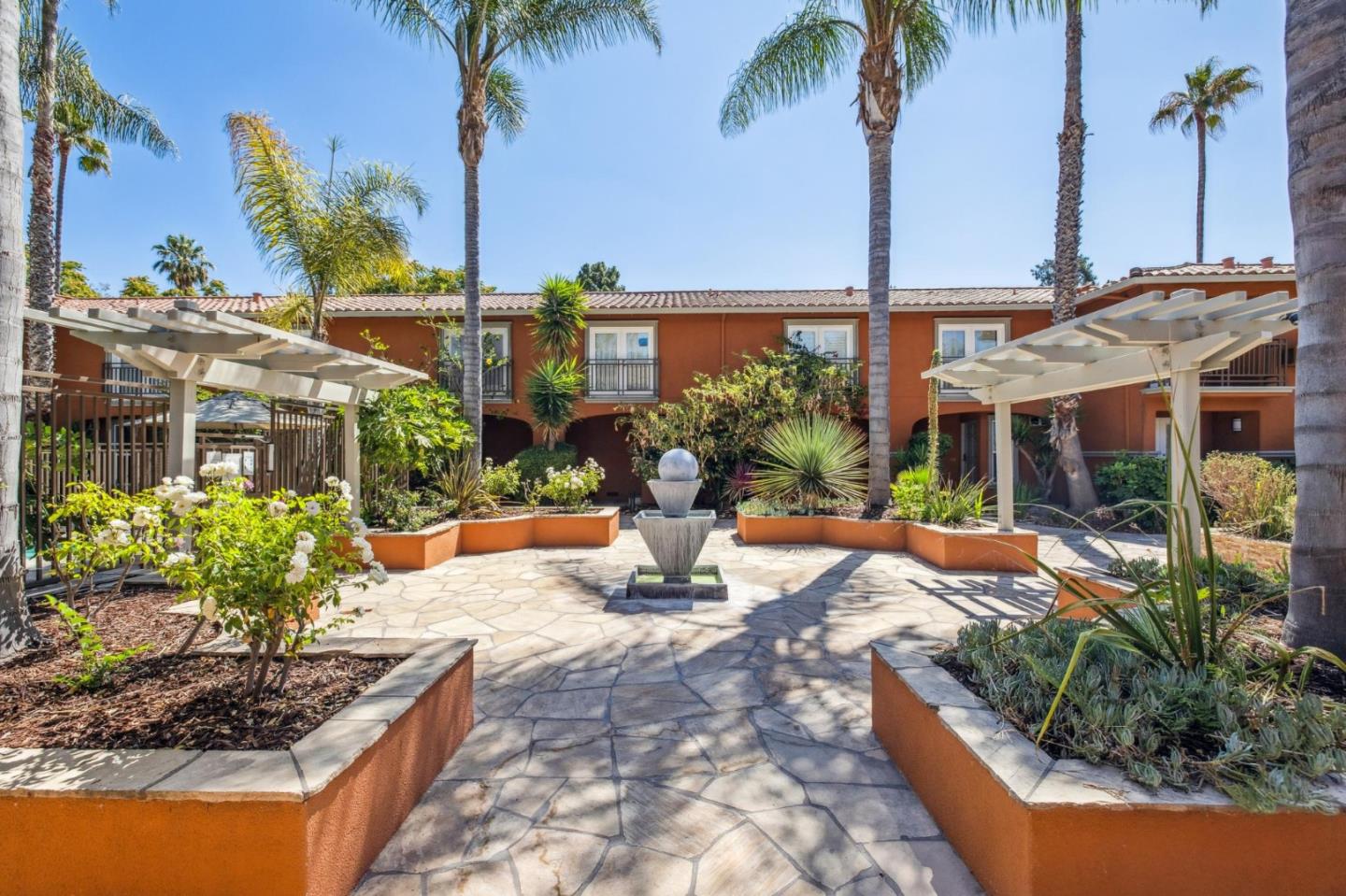 Detail Gallery Image 26 of 41 For 1835 Palm View Pl #103,  Santa Clara,  CA 95050 - 2 Beds | 2/1 Baths