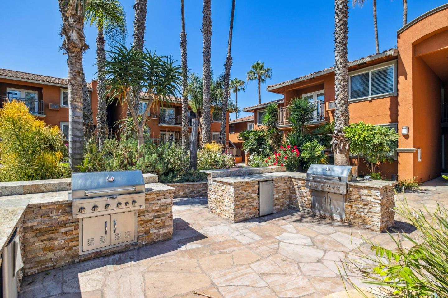 Detail Gallery Image 28 of 41 For 1835 Palm View Pl #103,  Santa Clara,  CA 95050 - 2 Beds | 2/1 Baths