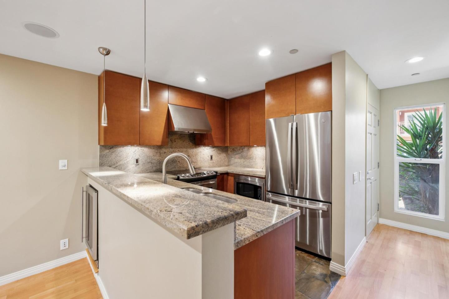 Detail Gallery Image 8 of 41 For 1835 Palm View Pl #103,  Santa Clara,  CA 95050 - 2 Beds | 2/1 Baths
