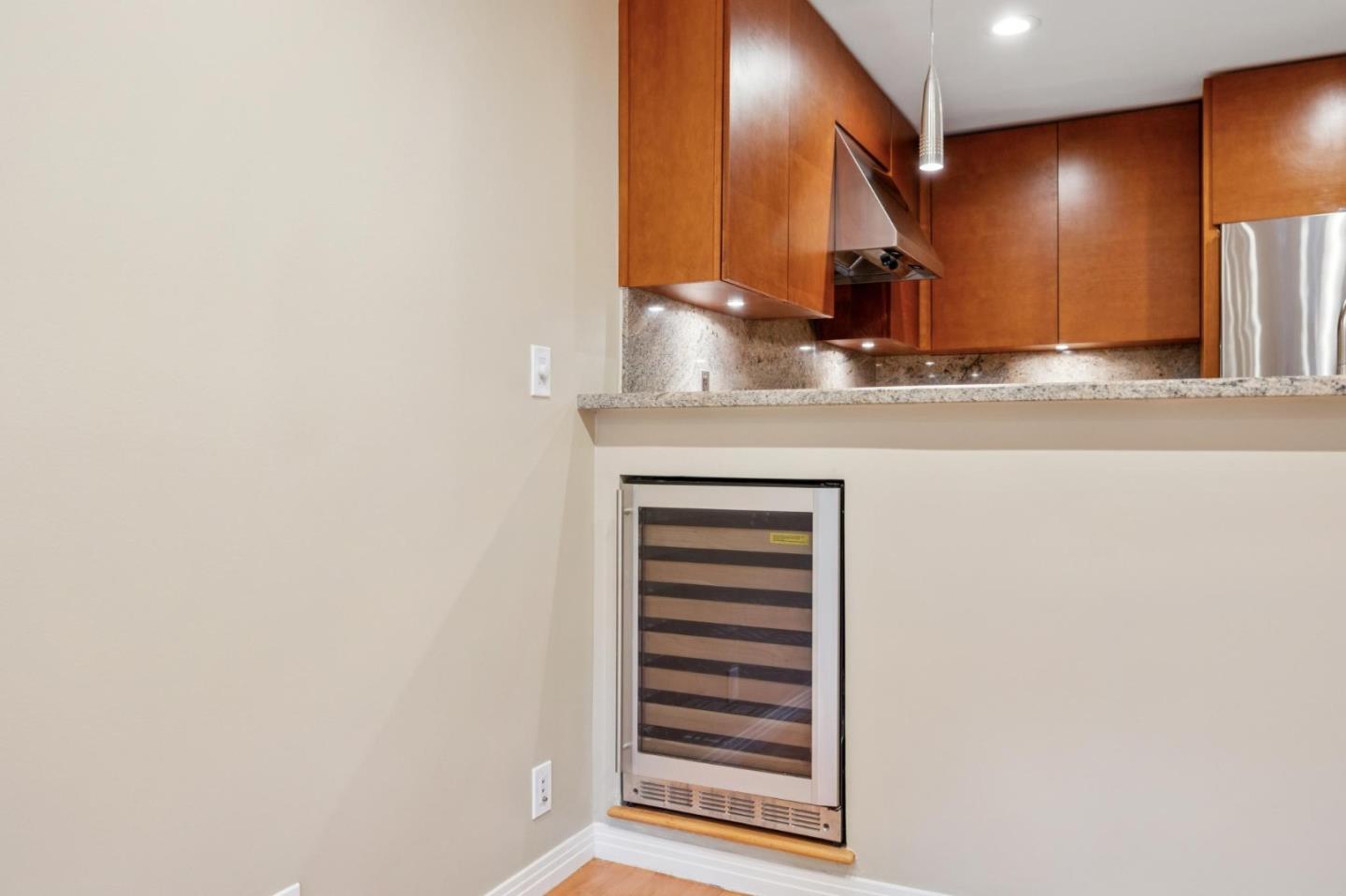 Detail Gallery Image 9 of 41 For 1835 Palm View Pl #103,  Santa Clara,  CA 95050 - 2 Beds | 2/1 Baths