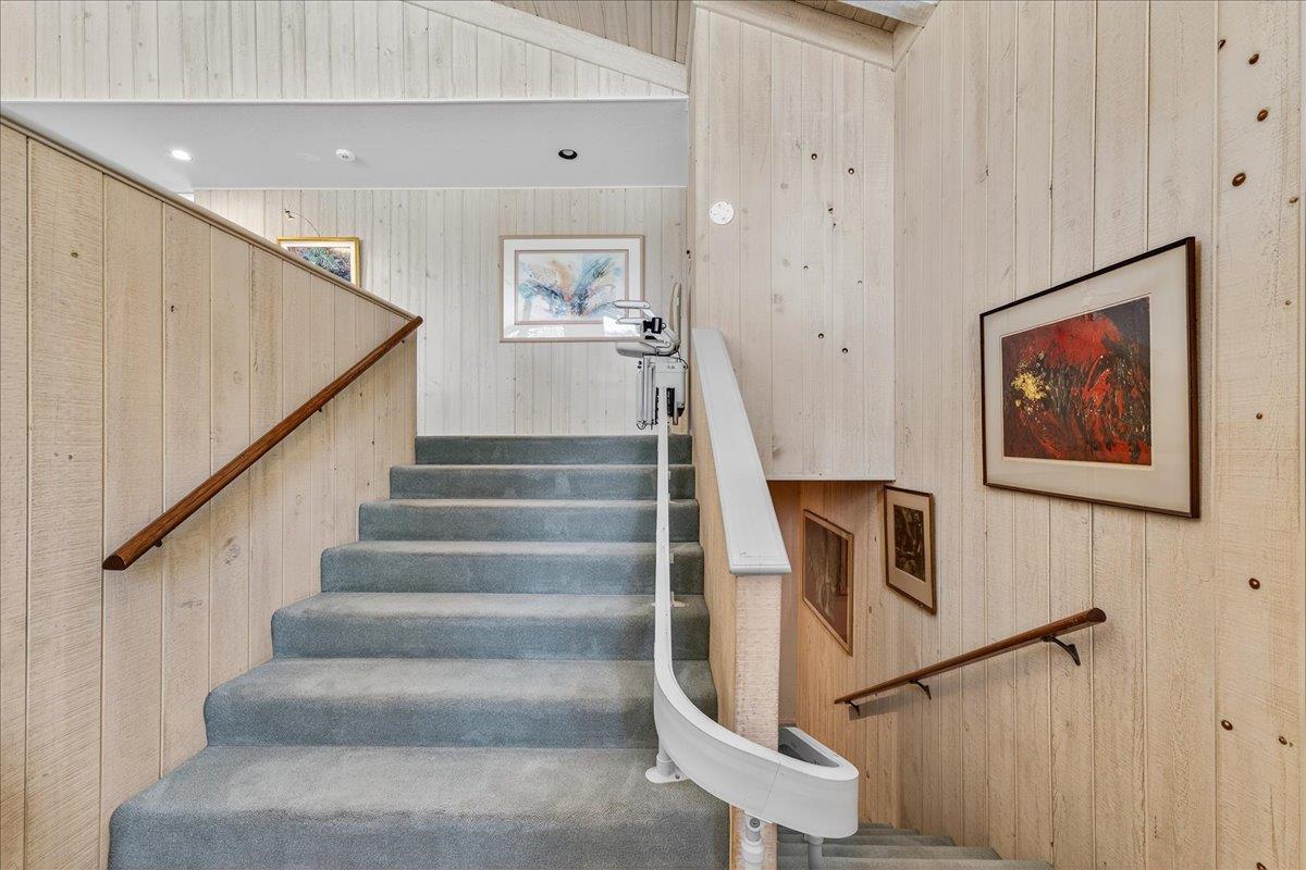 Detail Gallery Image 10 of 59 For 3037 Strawberry Hill Rd, Pebble Beach,  CA 93953 - 3 Beds | 2/1 Baths