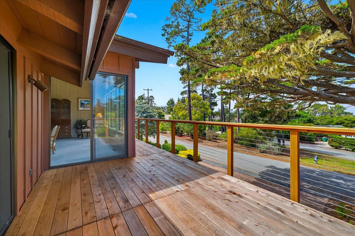 Detail Gallery Image 15 of 59 For 3037 Strawberry Hill Rd, Pebble Beach,  CA 93953 - 3 Beds | 2/1 Baths