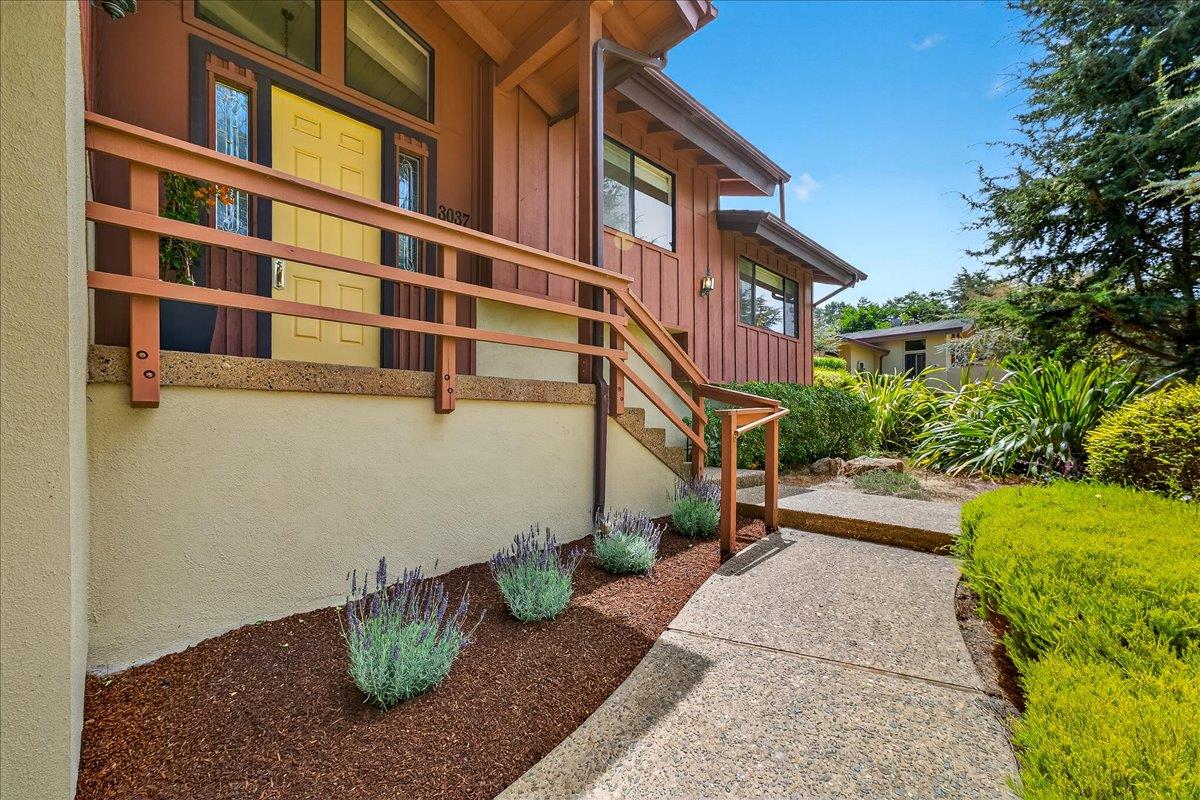 Detail Gallery Image 3 of 59 For 3037 Strawberry Hill Rd, Pebble Beach,  CA 93953 - 3 Beds | 2/1 Baths