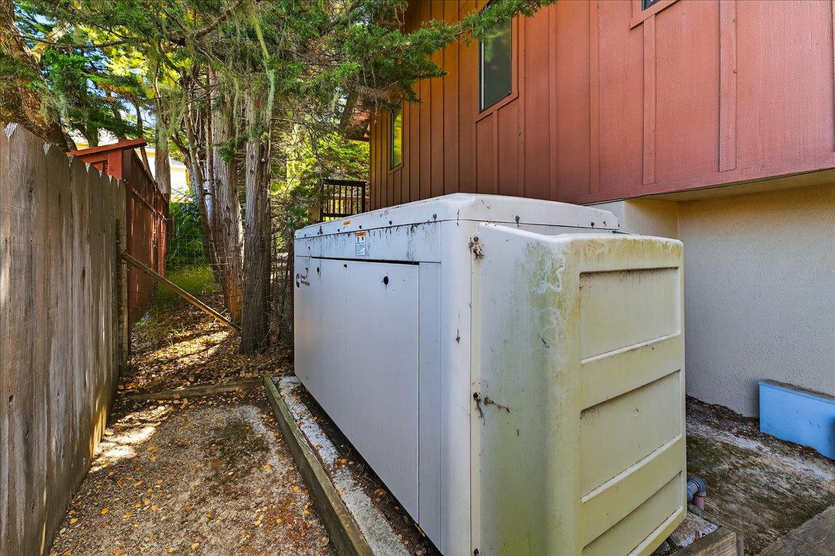 Detail Gallery Image 50 of 59 For 3037 Strawberry Hill Rd, Pebble Beach,  CA 93953 - 3 Beds | 2/1 Baths