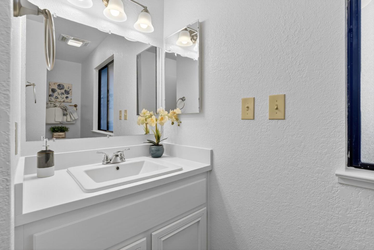 Detail Gallery Image 20 of 25 For 4853 Pine Forest Pl, San Jose,  CA 95118 - 2 Beds | 2 Baths