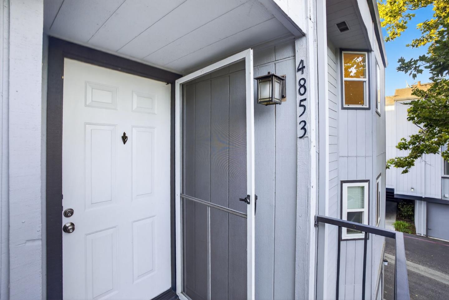 Detail Gallery Image 5 of 25 For 4853 Pine Forest Pl, San Jose,  CA 95118 - 2 Beds | 2 Baths