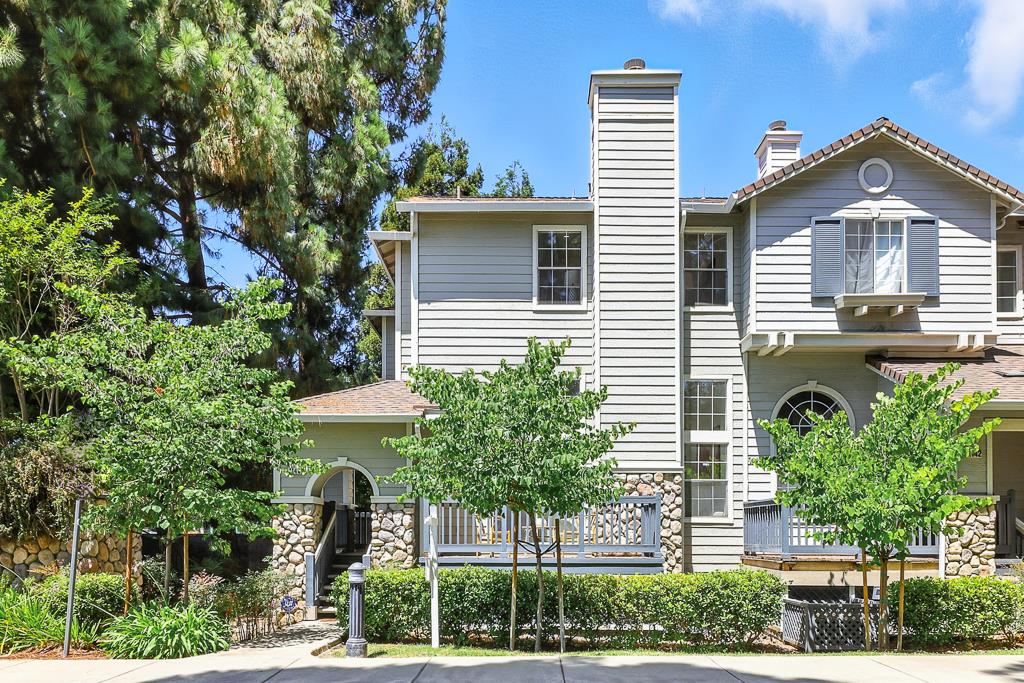 Detail Gallery Image 2 of 43 For 1140 Pointe Hope Lndg, San Jose,  CA 95131 - 3 Beds | 2/1 Baths