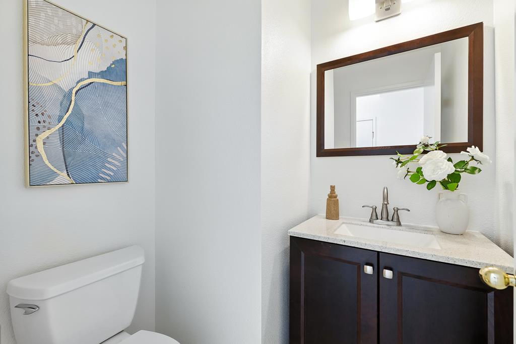 Detail Gallery Image 23 of 43 For 1140 Pointe Hope Lndg, San Jose,  CA 95131 - 3 Beds | 2/1 Baths