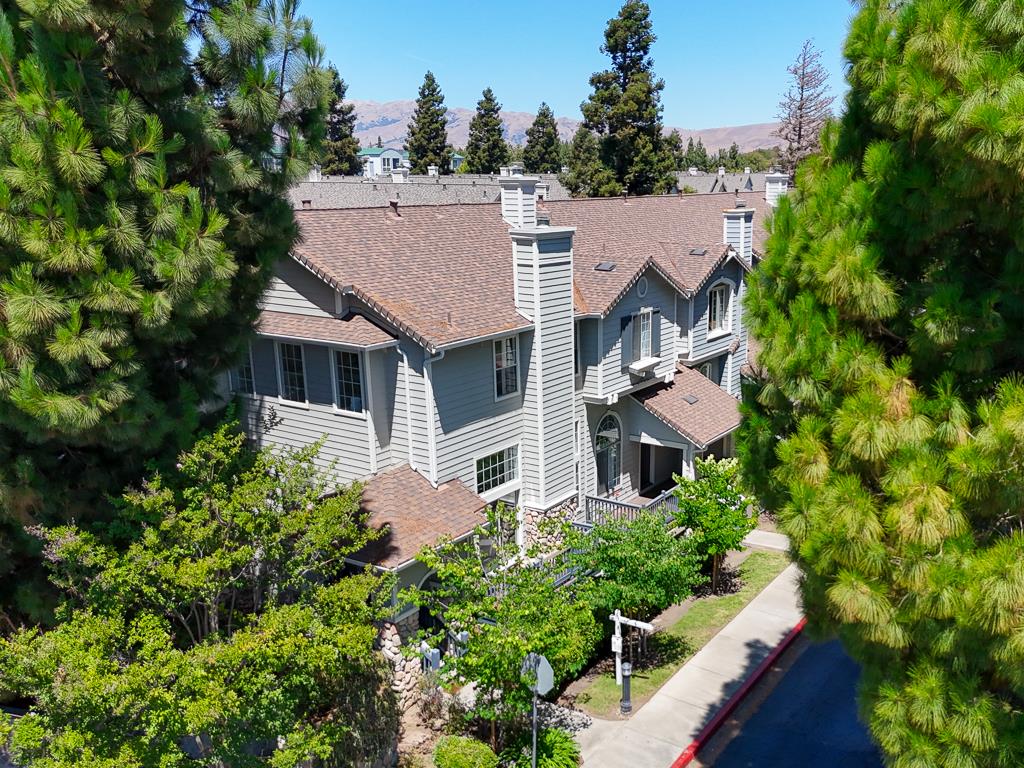 Detail Gallery Image 34 of 43 For 1140 Pointe Hope Lndg, San Jose,  CA 95131 - 3 Beds | 2/1 Baths
