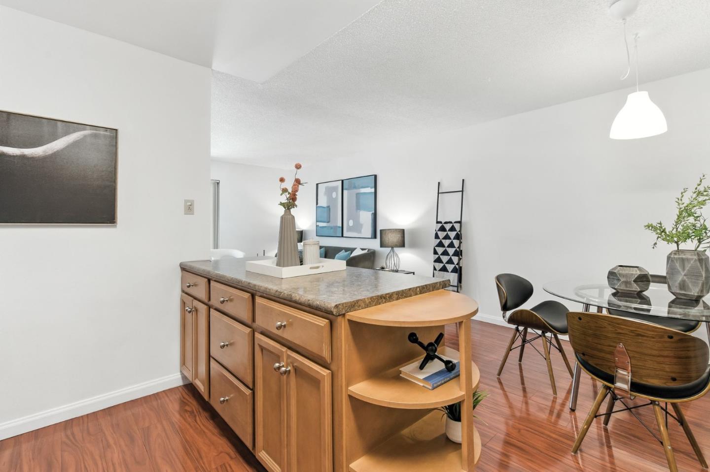 Detail Gallery Image 15 of 25 For 490 Auburn Way #14,  San Jose,  CA 95129 - 2 Beds | 1/1 Baths