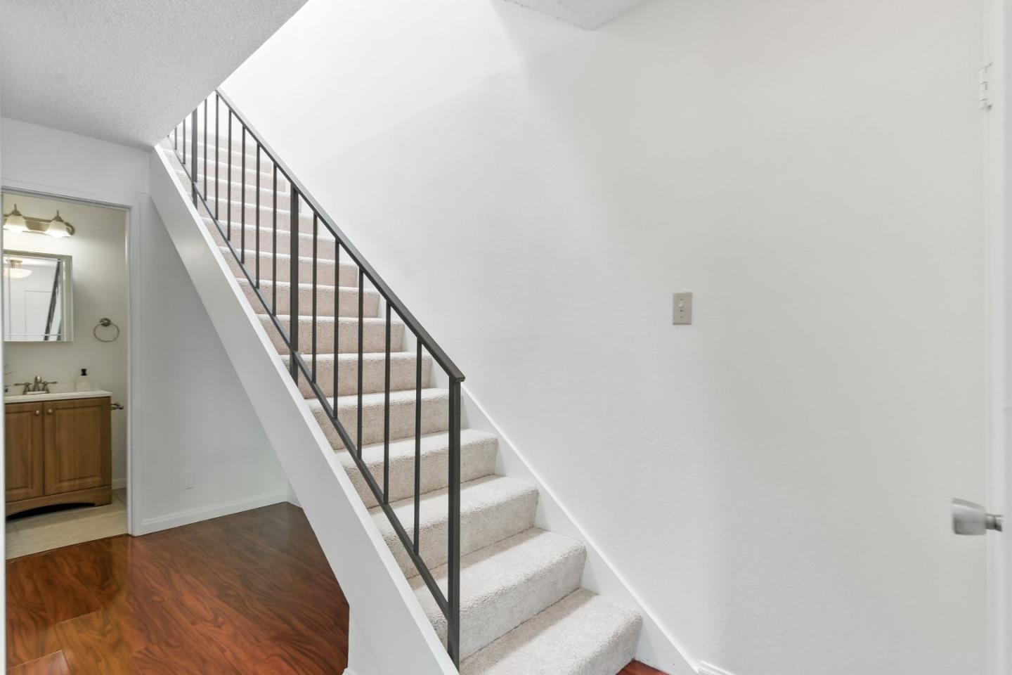 Detail Gallery Image 17 of 25 For 490 Auburn Way #14,  San Jose,  CA 95129 - 2 Beds | 1/1 Baths