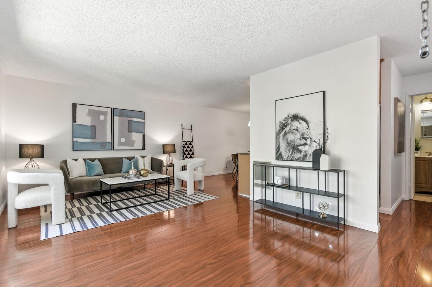 Detail Gallery Image 5 of 25 For 490 Auburn Way #14,  San Jose,  CA 95129 - 2 Beds | 1/1 Baths