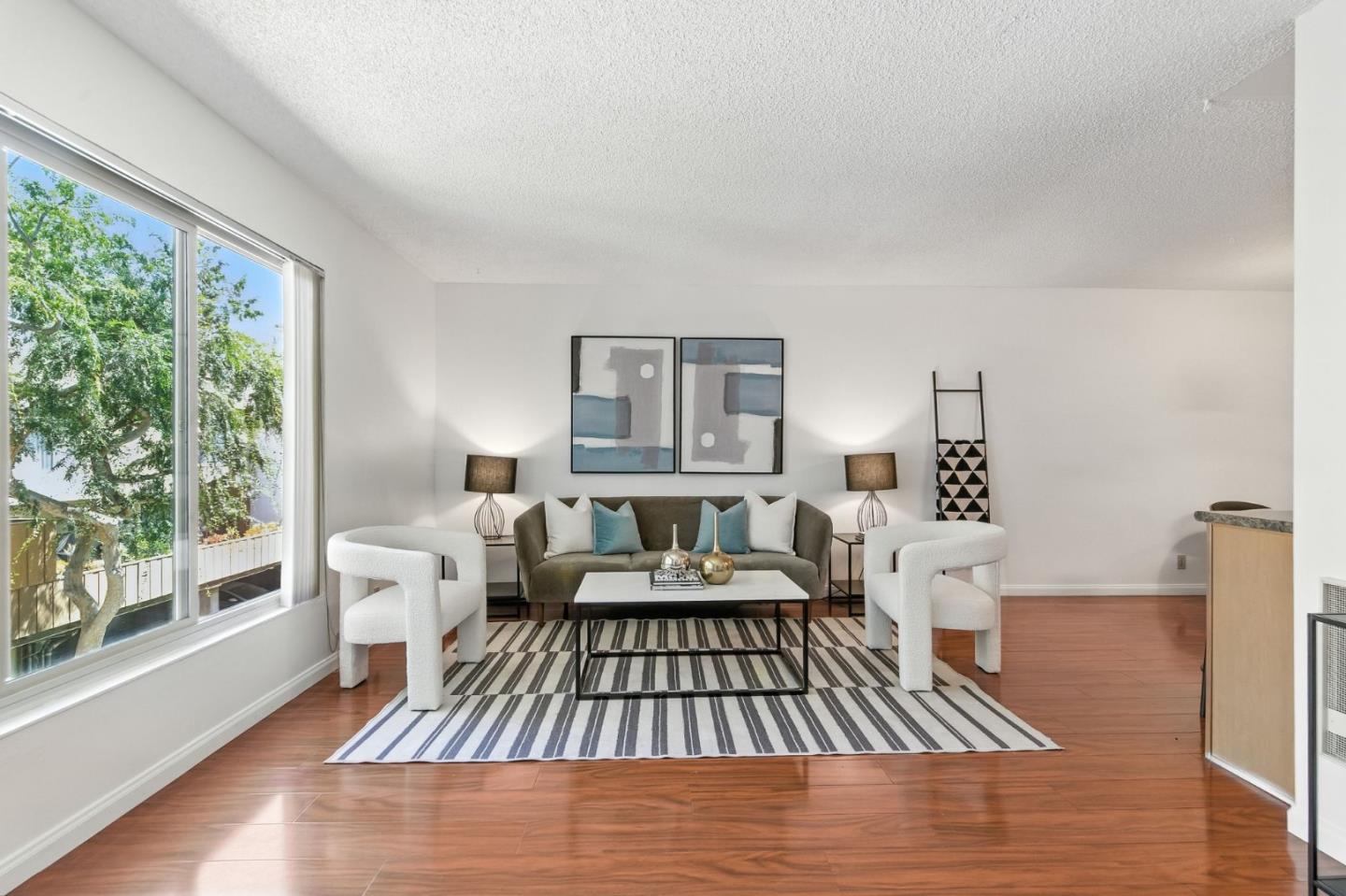 Detail Gallery Image 8 of 25 For 490 Auburn Way #14,  San Jose,  CA 95129 - 2 Beds | 1/1 Baths