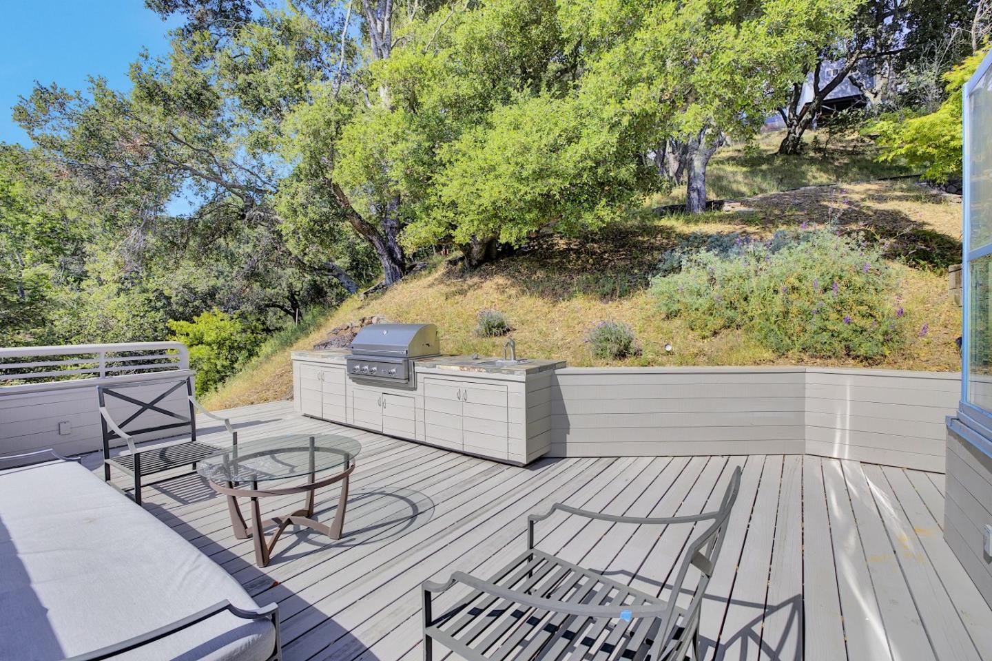 Detail Gallery Image 11 of 17 For 319 Tappan Ter, Orinda,  CA 94563 - 5 Beds | 4/1 Baths