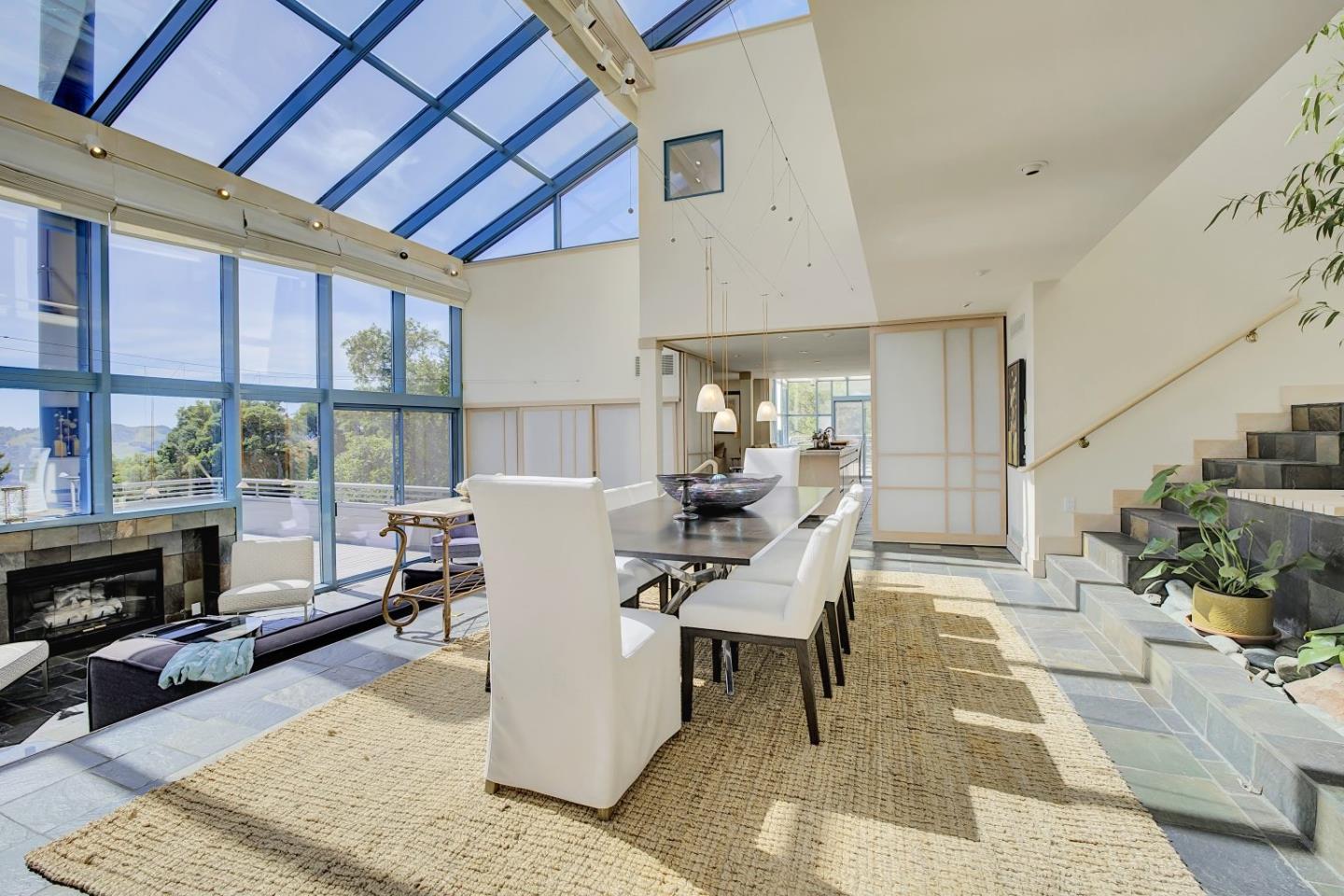Detail Gallery Image 3 of 17 For 319 Tappan Ter, Orinda,  CA 94563 - 5 Beds | 4/1 Baths