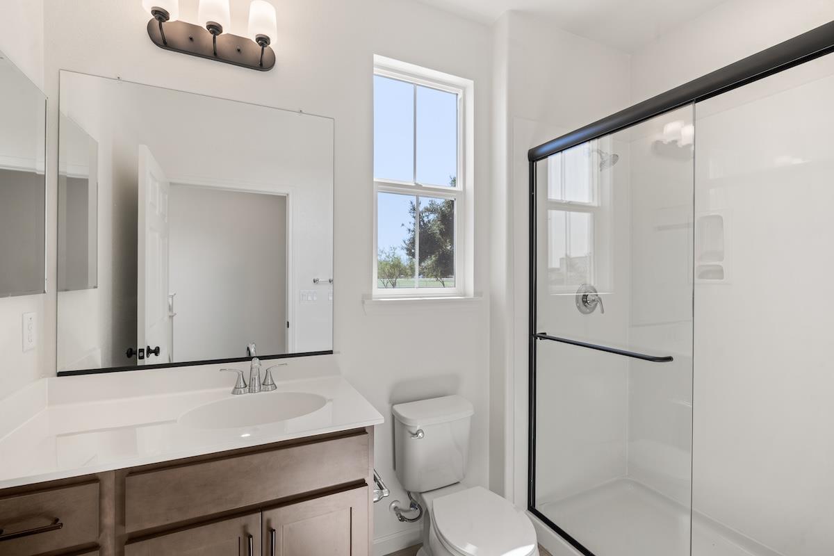 Detail Gallery Image 27 of 52 For 321 Summer Morning Dr, Hollister,  CA 95023 - 5 Beds | 3 Baths