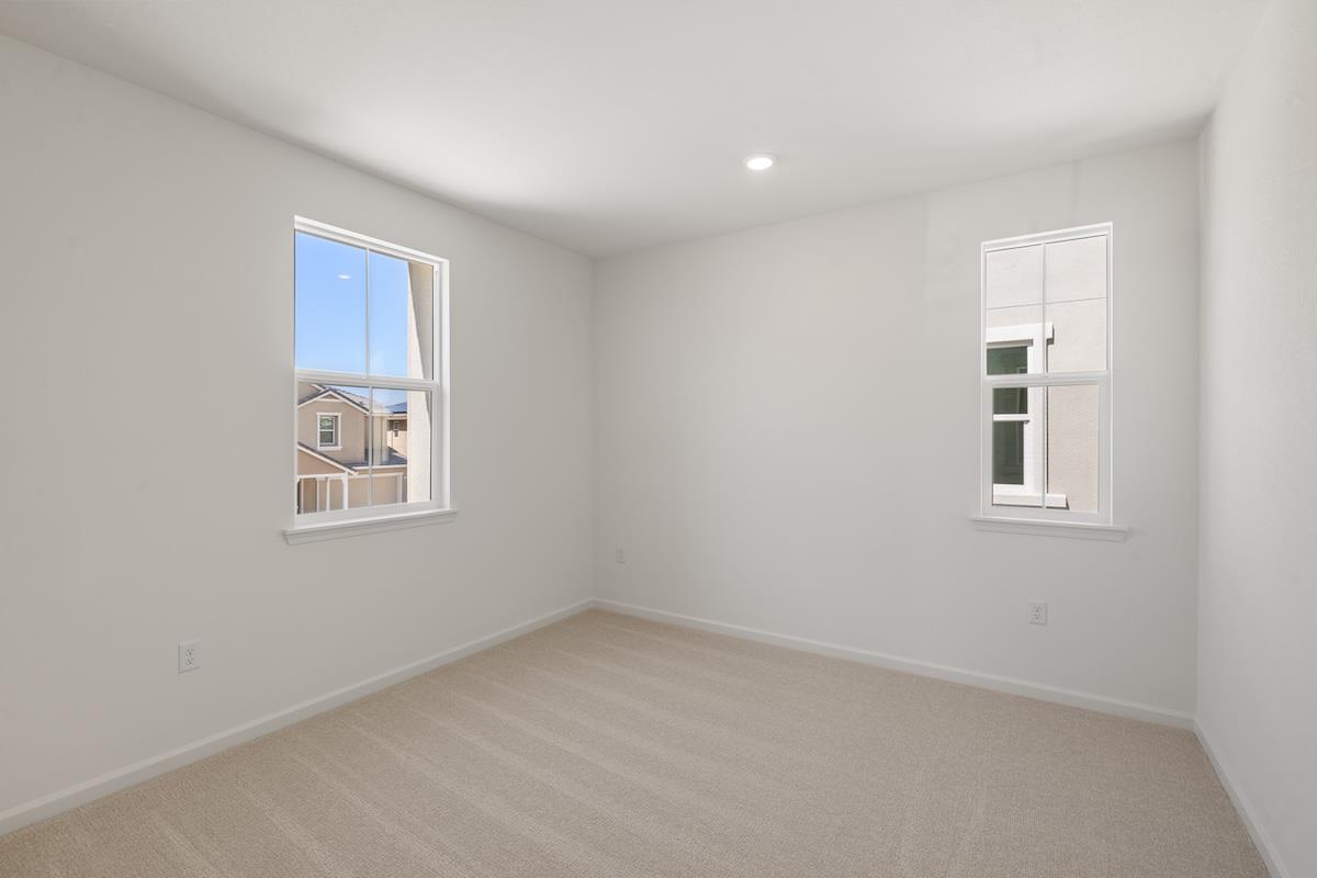 Detail Gallery Image 40 of 52 For 321 Summer Morning Dr, Hollister,  CA 95023 - 5 Beds | 3 Baths