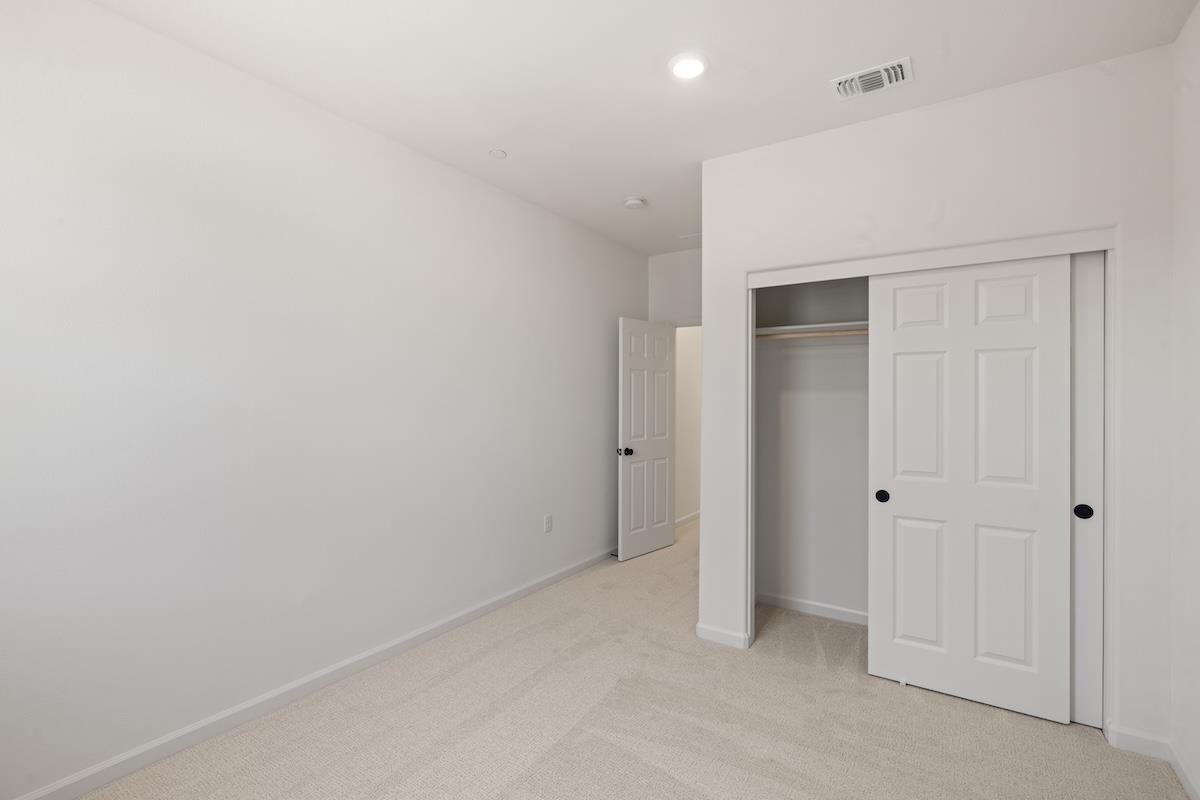 Detail Gallery Image 43 of 52 For 321 Summer Morning Dr, Hollister,  CA 95023 - 5 Beds | 3 Baths