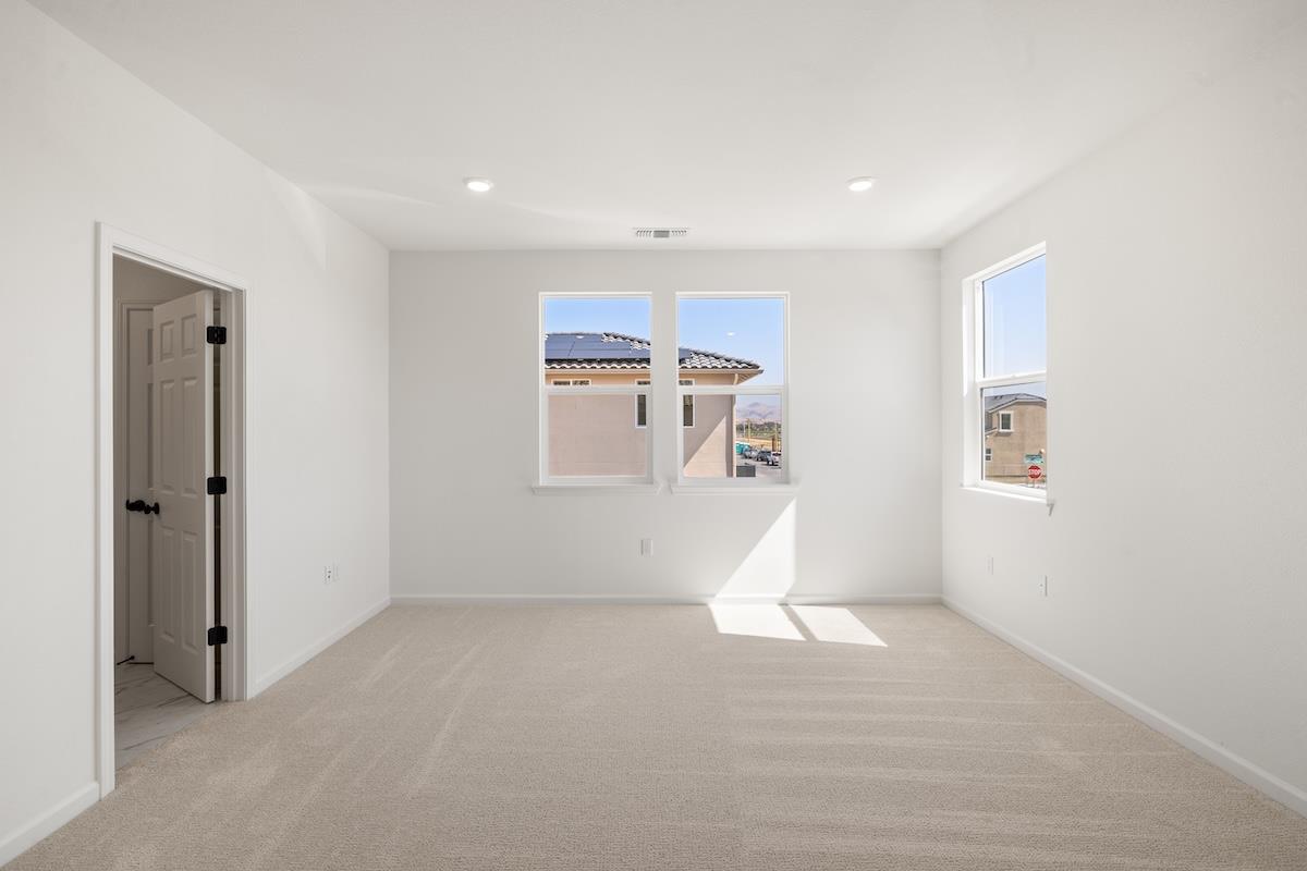 Detail Gallery Image 51 of 52 For 321 Summer Morning Dr, Hollister,  CA 95023 - 5 Beds | 3 Baths