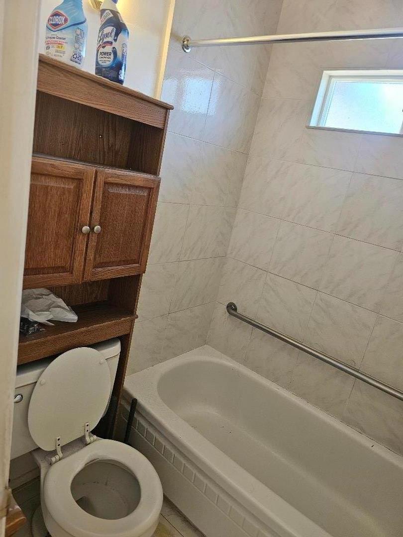 Detail Gallery Image 10 of 17 For 45090 Crown Ave, King City,  CA 93930 - 3 Beds | 2 Baths