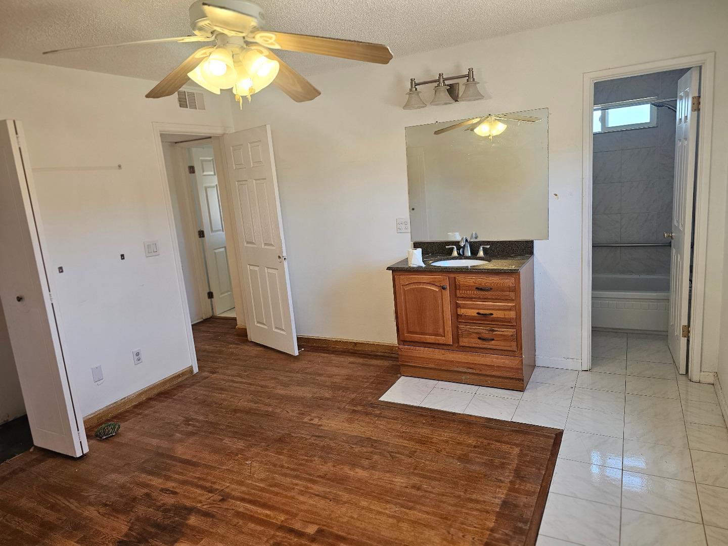 Detail Gallery Image 8 of 17 For 45090 Crown Ave, King City,  CA 93930 - 3 Beds | 2 Baths