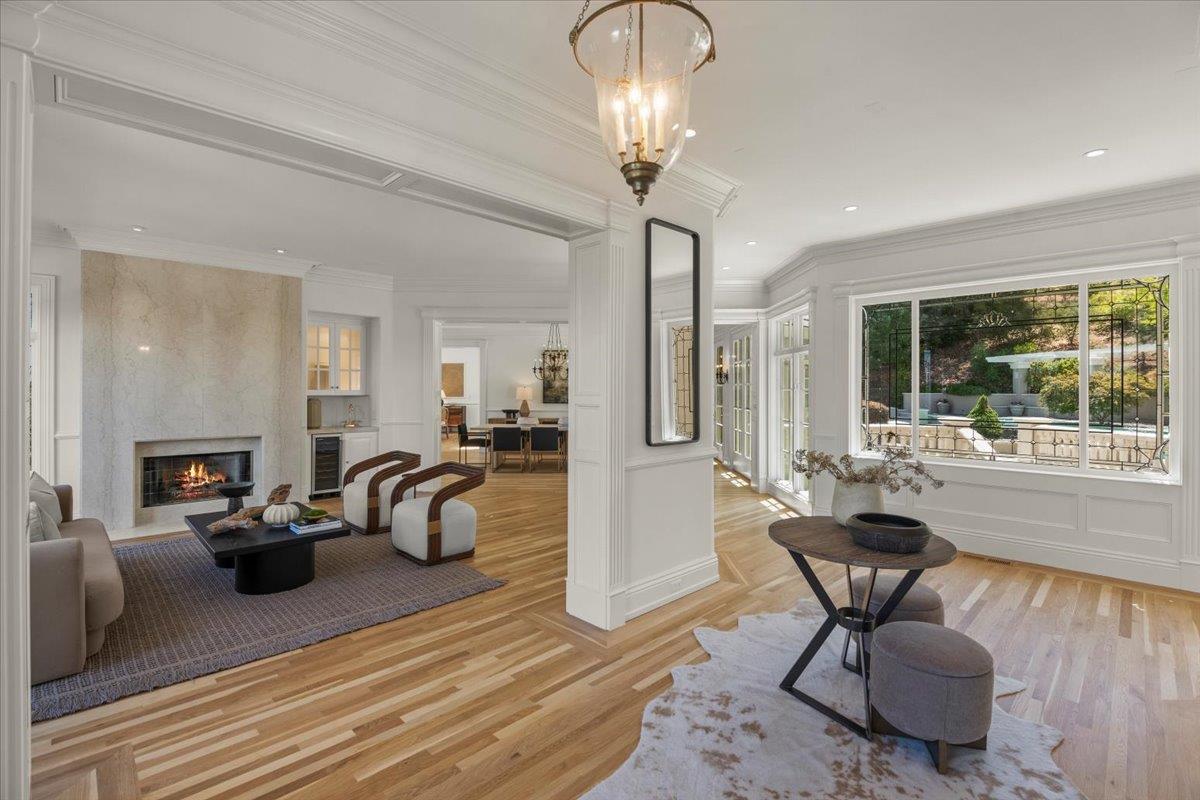 Detail Gallery Image 18 of 85 For 14113 Pike Rd, Saratoga,  CA 95070 - 4 Beds | 5/2 Baths