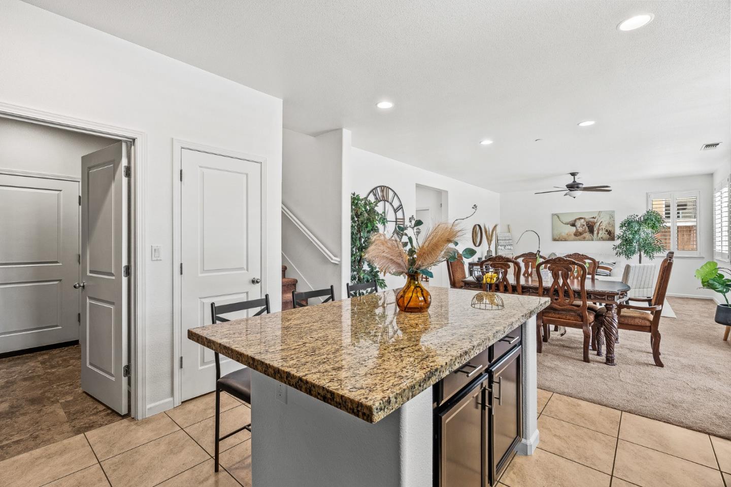Detail Gallery Image 10 of 46 For 662 Ventura Dr, Soledad,  CA 93960 - 4 Beds | 2/1 Baths