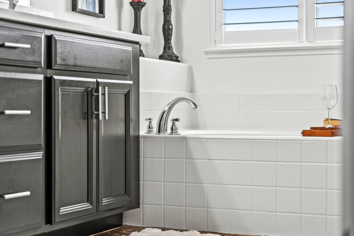 Detail Gallery Image 15 of 46 For 662 Ventura Dr, Soledad,  CA 93960 - 4 Beds | 2/1 Baths