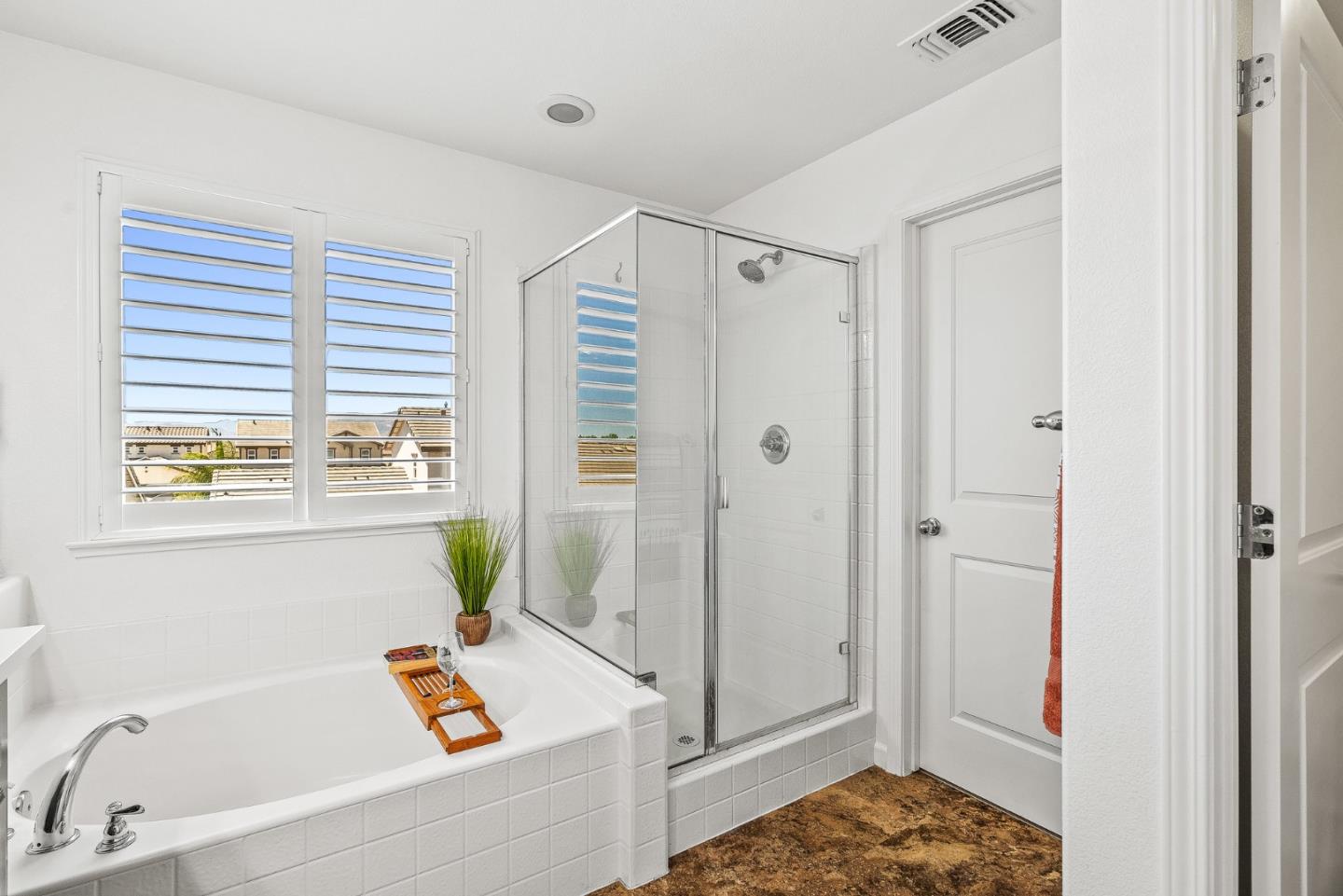 Detail Gallery Image 17 of 46 For 662 Ventura Dr, Soledad,  CA 93960 - 4 Beds | 2/1 Baths