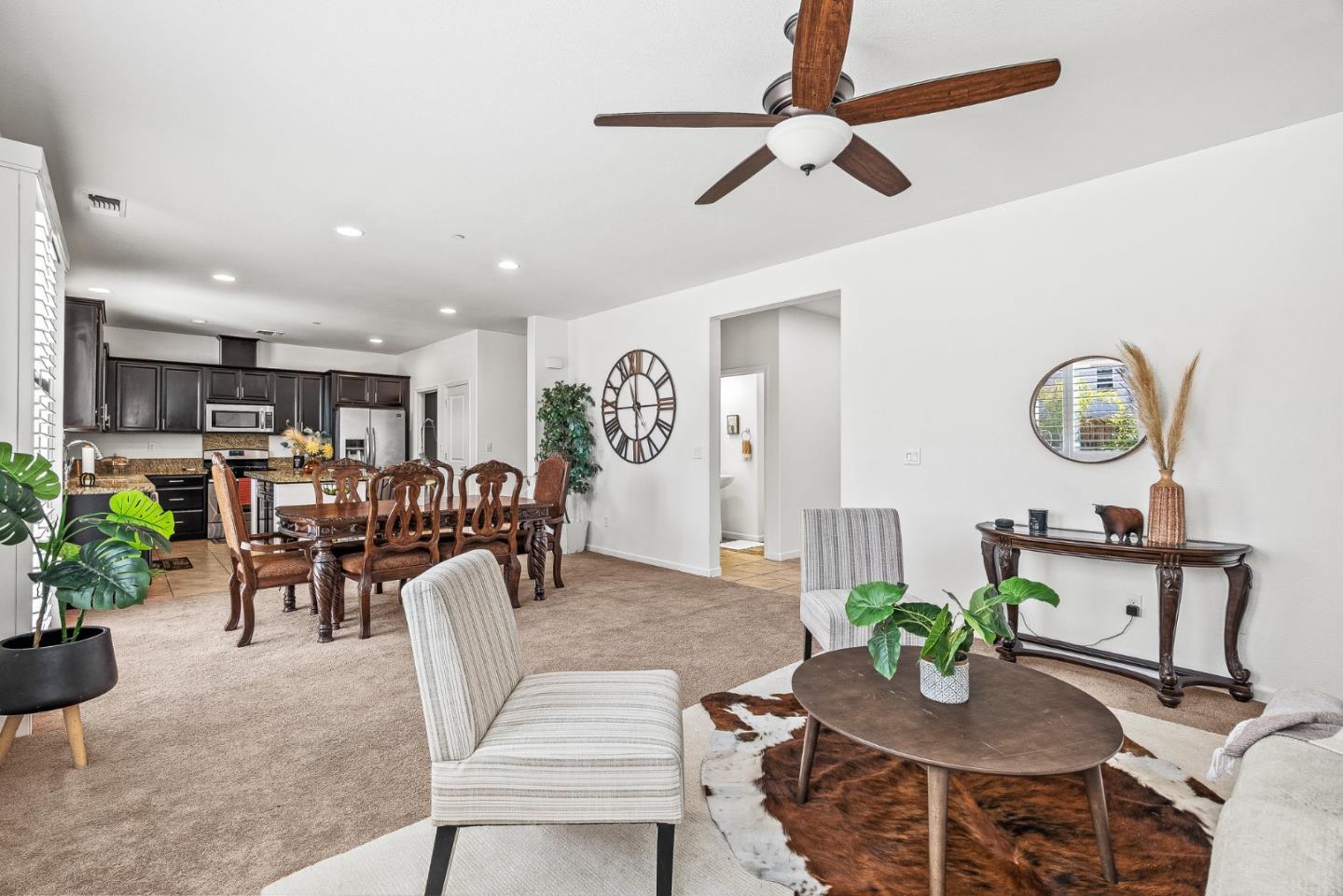 Detail Gallery Image 6 of 46 For 662 Ventura Dr, Soledad,  CA 93960 - 4 Beds | 2/1 Baths