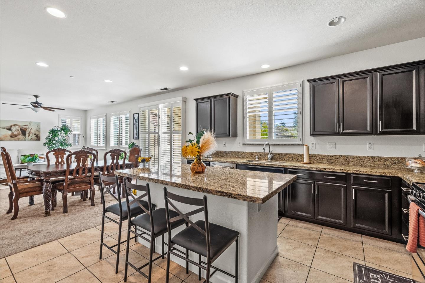 Detail Gallery Image 9 of 46 For 662 Ventura Dr, Soledad,  CA 93960 - 4 Beds | 2/1 Baths