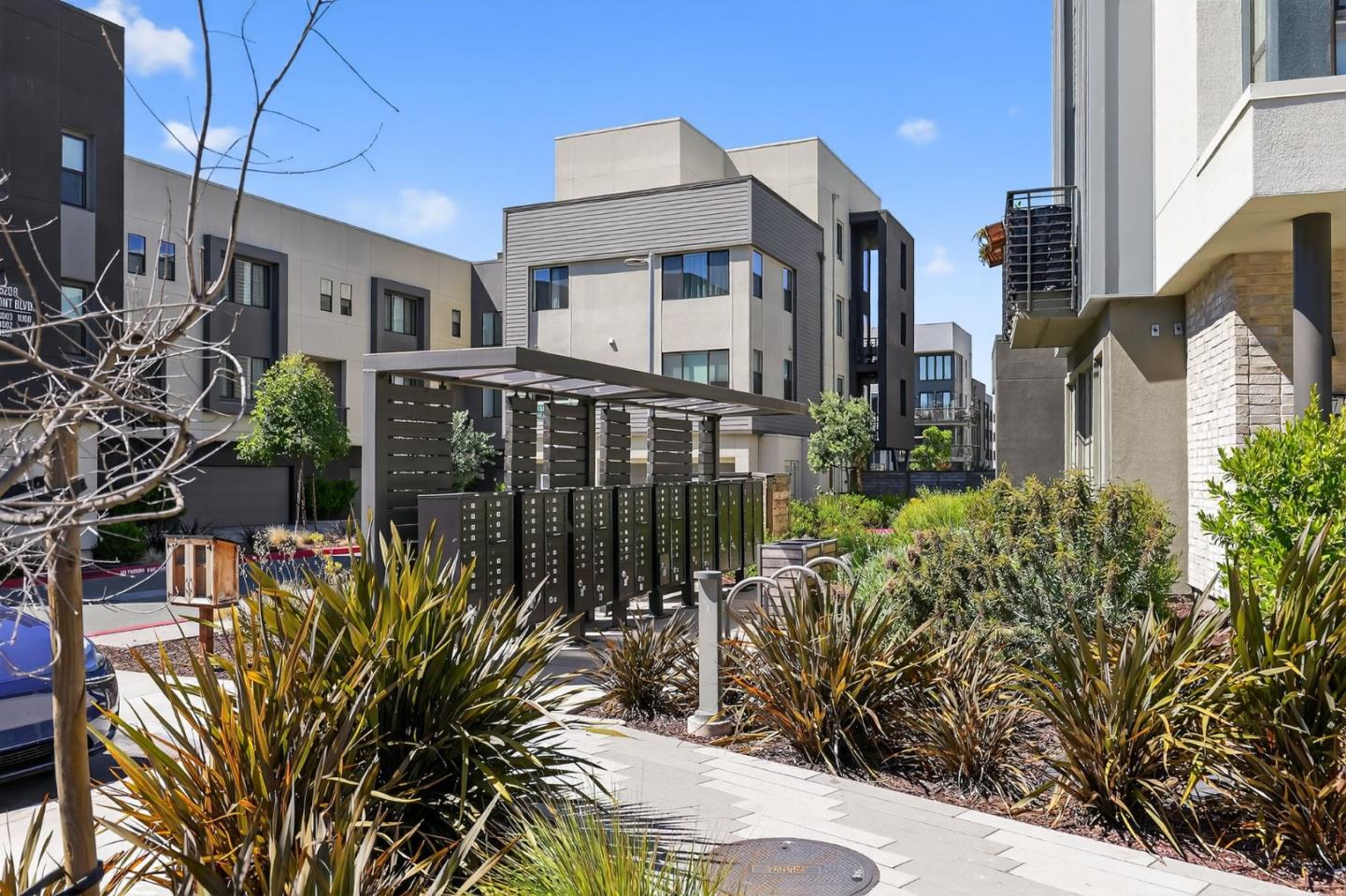 Detail Gallery Image 3 of 55 For 3891 Vanguard Cmn #1004,  Fremont,  CA 94538 - 2 Beds | 2/1 Baths