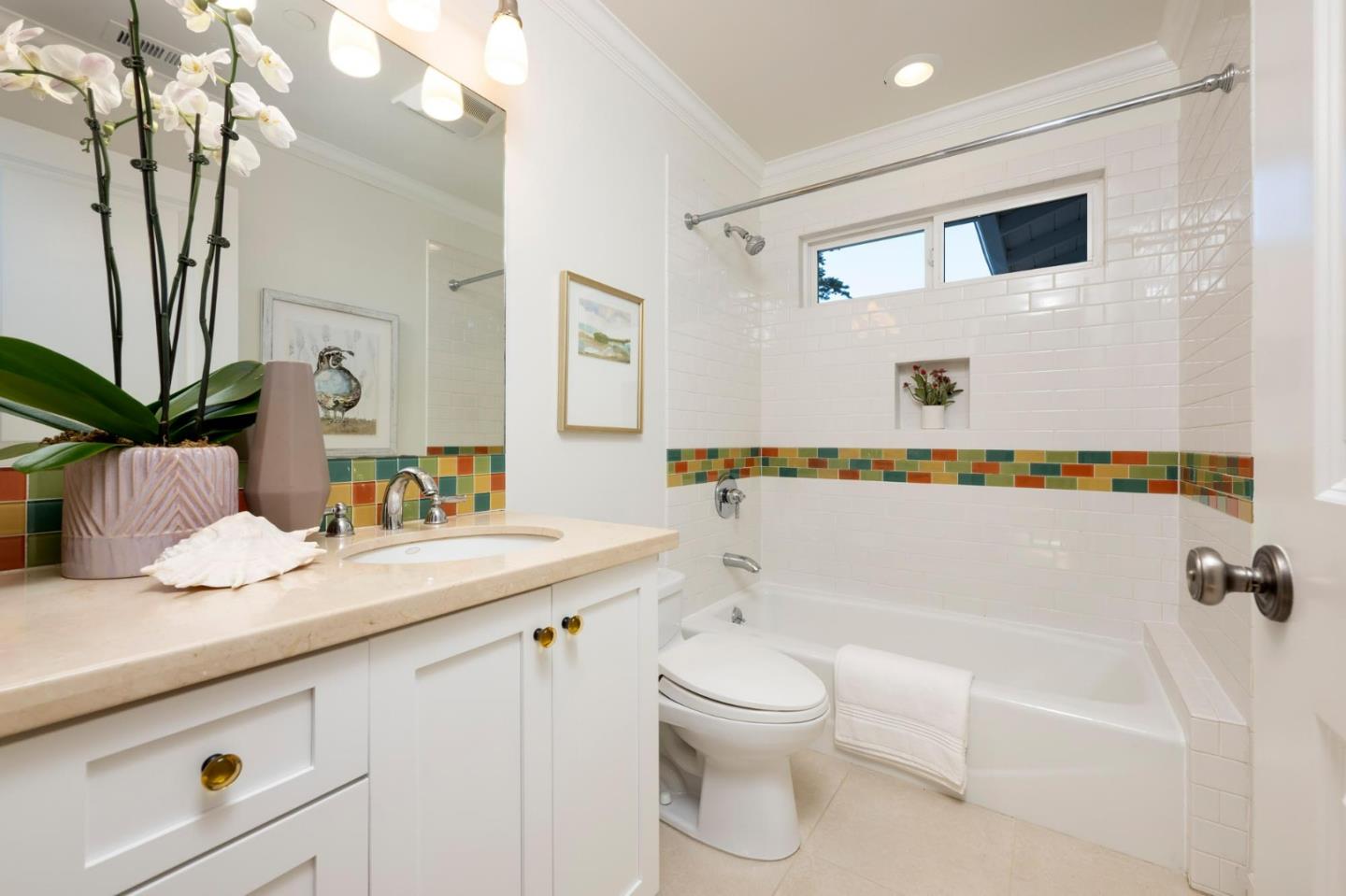 Detail Gallery Image 26 of 30 For 1538 Parrott Dr, San Mateo,  CA 94402 - 6 Beds | 3/1 Baths