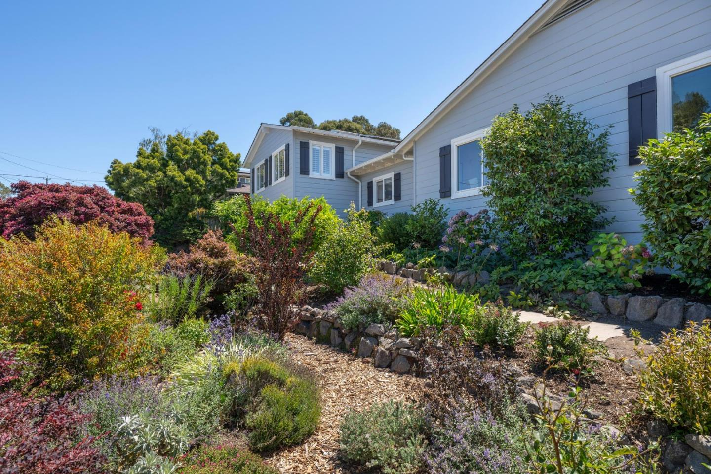 Detail Gallery Image 3 of 30 For 1538 Parrott Dr, San Mateo,  CA 94402 - 6 Beds | 3/1 Baths