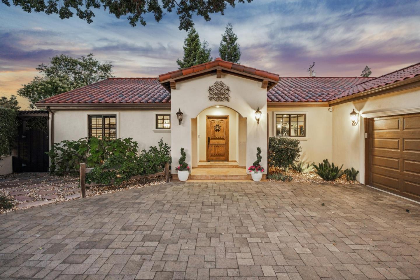 Detail Gallery Image 3 of 80 For 1548 San Gabriel Way, San Jose,  CA 95125 - 3 Beds | 2/1 Baths