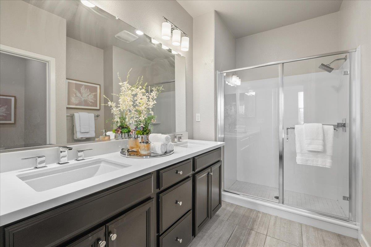 Detail Gallery Image 16 of 33 For 11 Tidal Way, San Mateo,  CA 94401 - 3 Beds | 2/1 Baths