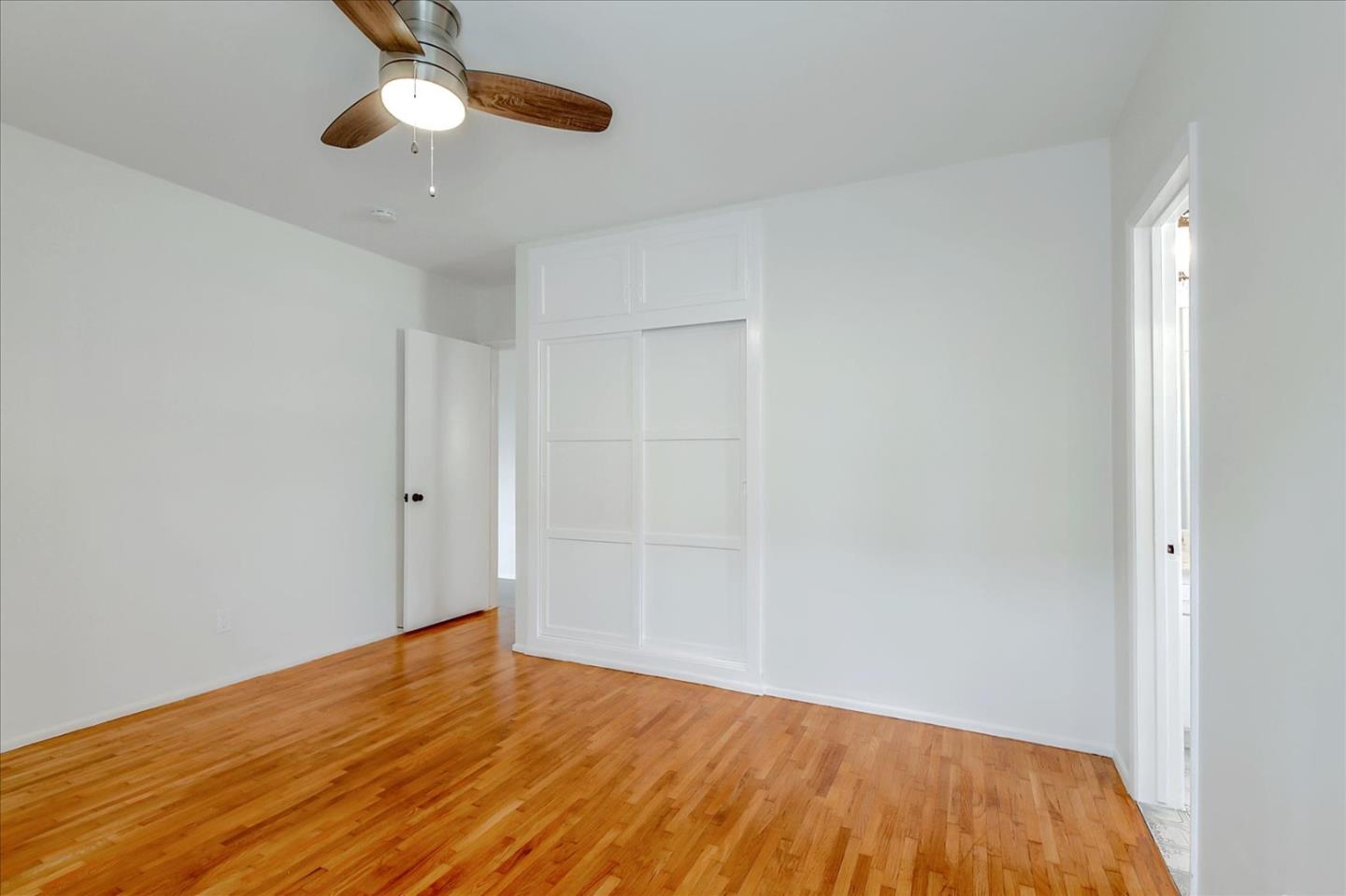 Detail Gallery Image 17 of 43 For 3532 Maplewood Ave, Los Angeles,  CA 90066 - 3 Beds | 2 Baths
