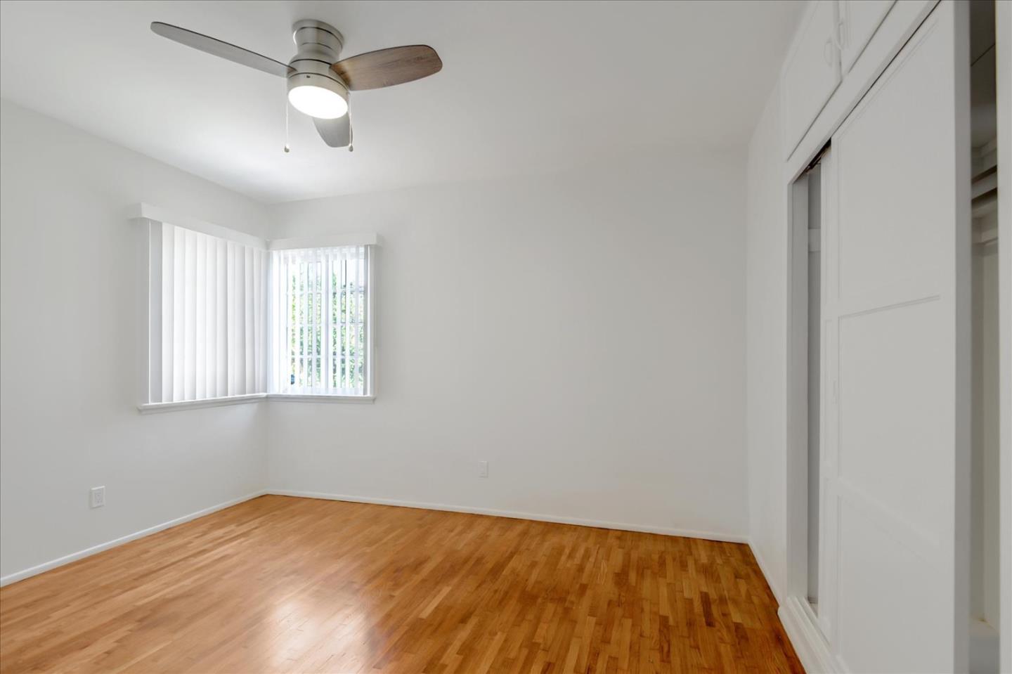 Detail Gallery Image 22 of 43 For 3532 Maplewood Ave, Los Angeles,  CA 90066 - 3 Beds | 2 Baths