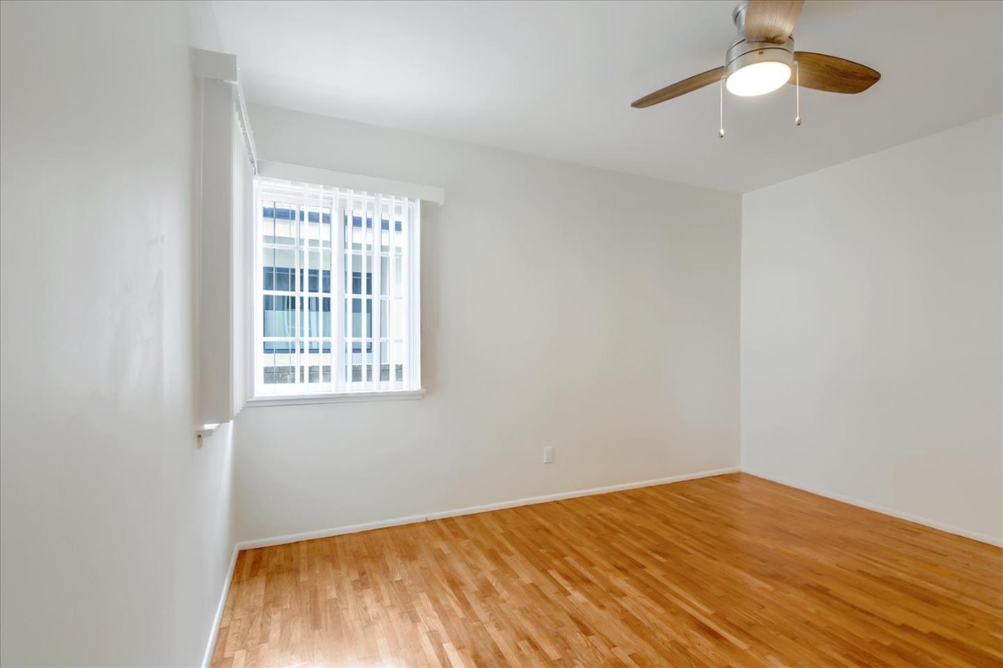 Detail Gallery Image 24 of 43 For 3532 Maplewood Ave, Los Angeles,  CA 90066 - 3 Beds | 2 Baths